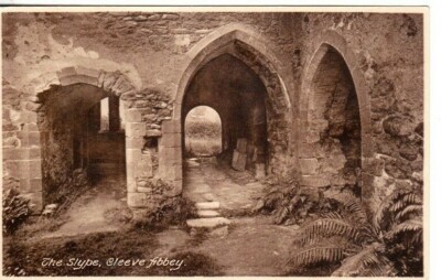 CLEEVE ABBEY, SOMERSET - THE SLYPE S/W POSTKARTE (ANFANG 1900er Jahre)