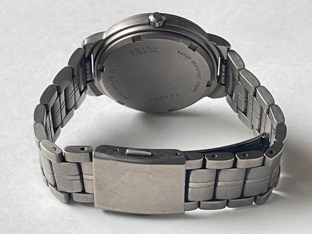 時計 SEIKO TITANIUM SOLAR 5K22-0A20 10 BAR SEIKO Titanium Solar 5K22-0A20 Black Dial Date Watch 34mm