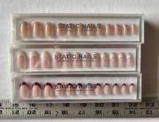 Static Nails Reusable ,Pop On , 3 complete ne...