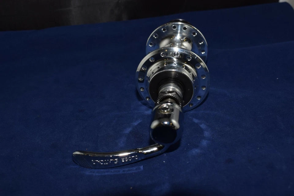 Suntour rear hub 32 hole 130 mm 7 speed cassette aluminium vintage NOS - Image 3 of 4