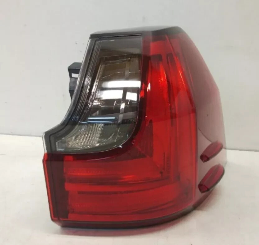 ★TY.jht_HE-kdbs★ TOYOTA GENUINE 81551 - 60C20 LENS & BODY REAR COMBINATION LAMP RH