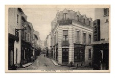 CPA - 79 - PARTHENAY - Rue Jean JAURES - animée - pharmacie - écrite