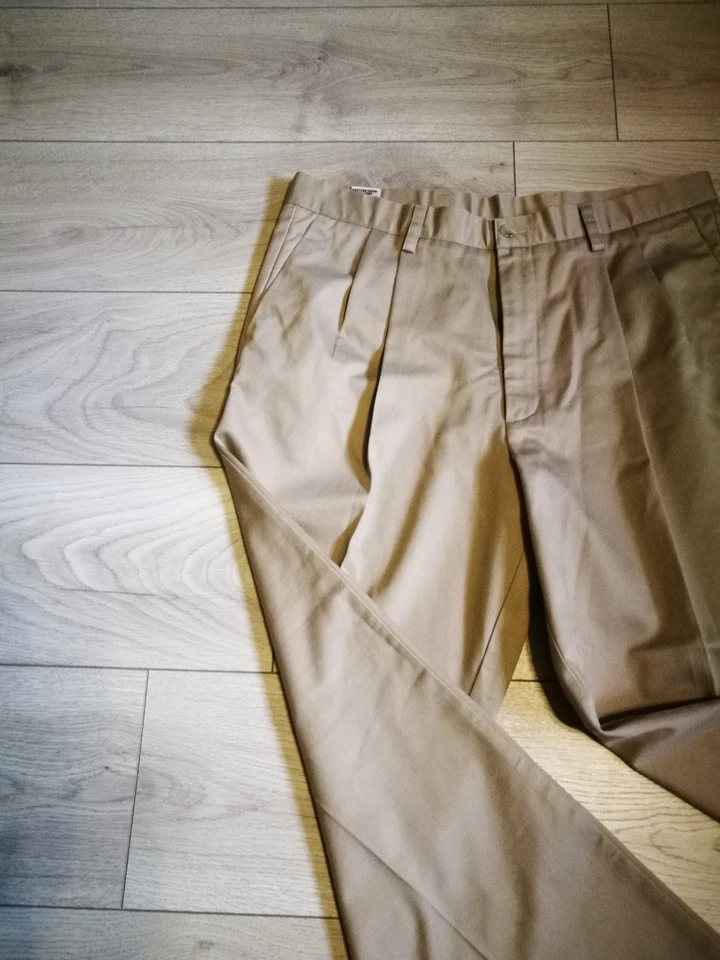 Dockers Mens Khakis Straight Chino Trousers W36 L30 Khaki Cotton pleated classic - Image 2 of 4