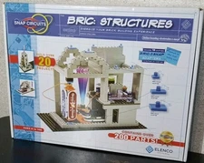 Snap Circuits Bric Structures 130 Piece Building Electronics Kit for Kids 8+ NIB