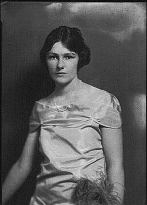Photo:Trafford,Melinda,Miss,portrait photographs,women,A Genthe,1922