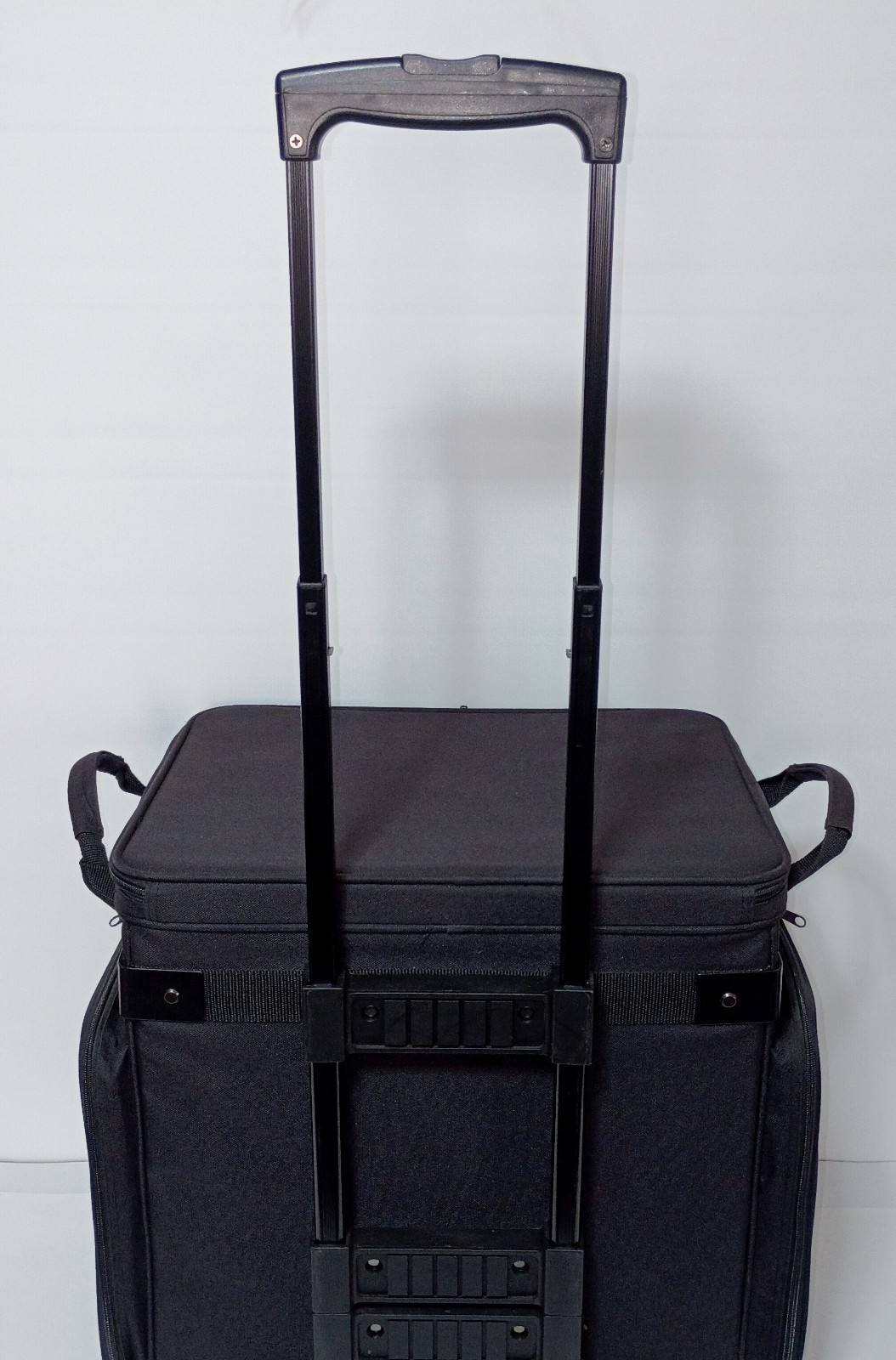 CROP-IN-STYLE XXL Rolling Tote Scrapbook Art Craft Storage Organizer Luggage Bag