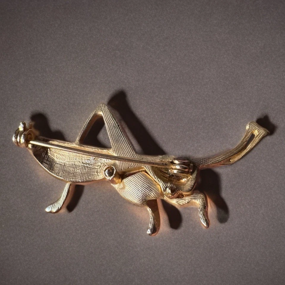 Vintage Grasshopper Brooch Gold Tone Black Enamel Rhinestone Insect Pin - Image 4 of 4