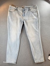 Ava  Viv Light Wash Mid Rise Skinny Jeans Women's 22 Distressed Pockets  Hems