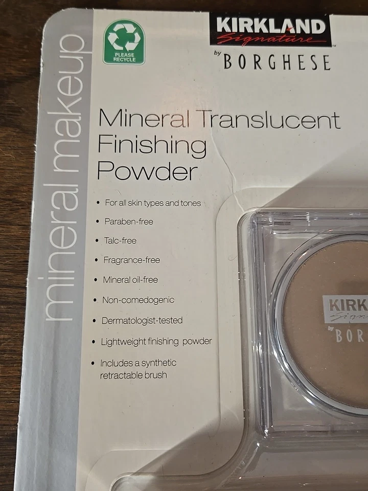 (NEW) Kirkland by Borghese translucent finishing powder 0.32oz/9gm + FACE BRUSH - Image 4 of 4