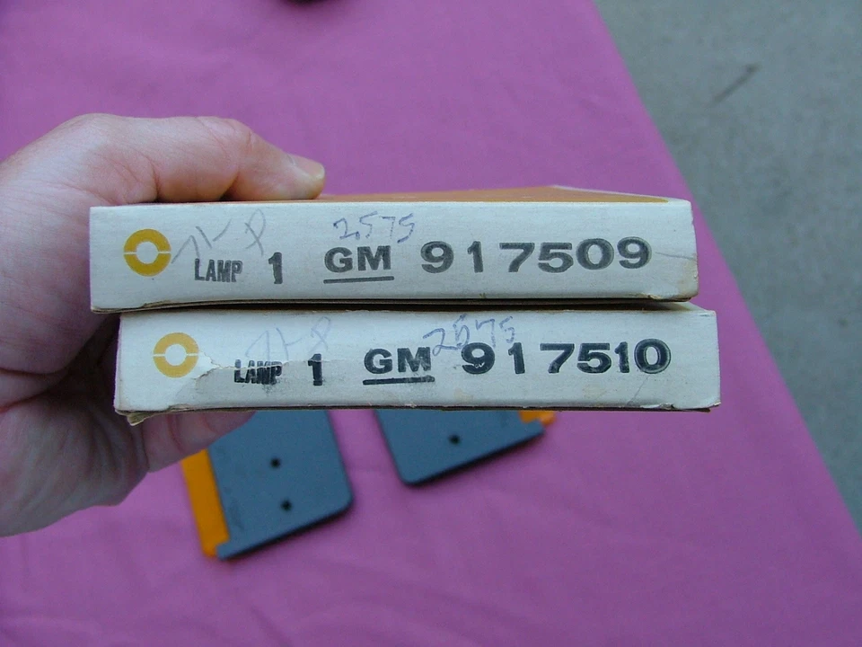 Pontiac 1971 guardabarros delantero marcador lateral luz reflejo lentes, par LH RH, ¡NUEVO! lente Foto 3 de 3