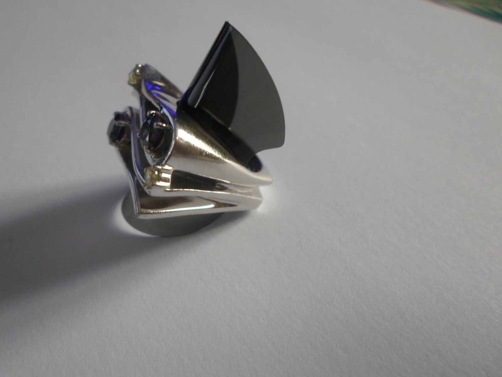 grosse bague en argent massif, ajourée, améthyste… - image 9