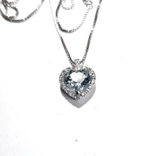 COLLANA CIONDOLO CUORE ACQUAMARINA E DIAMANTI REALIZZATO IN ORO BIANCO 18 CARATI