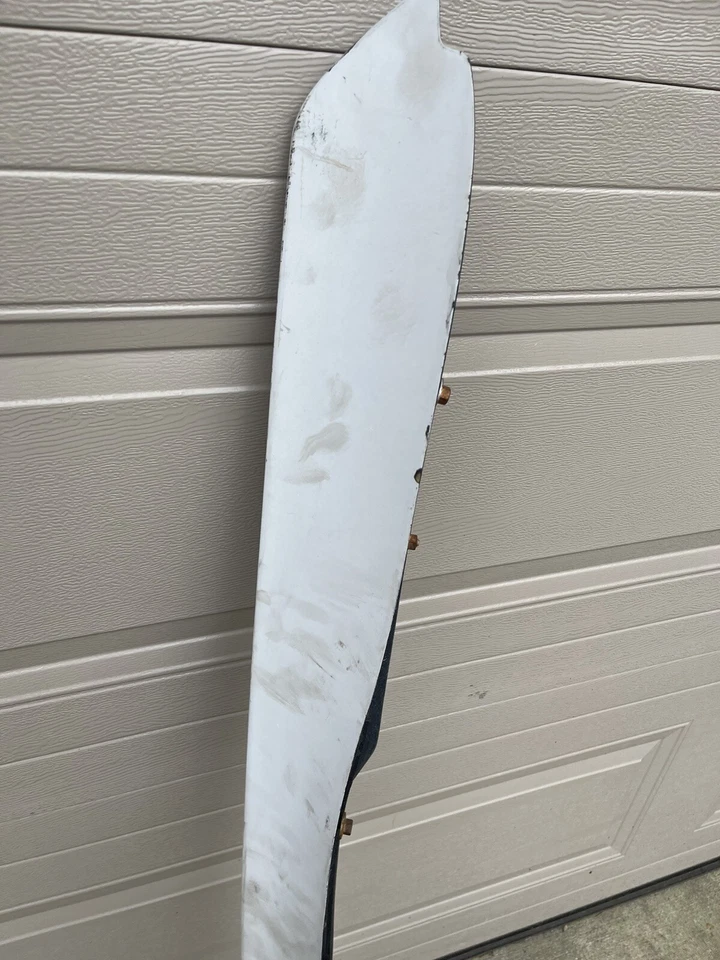 ЗАДНИЙ СПОЙЛЕР CHEVROLET MONTE CARLO PN 12493724 200-2007 - Изображение 2 из 4