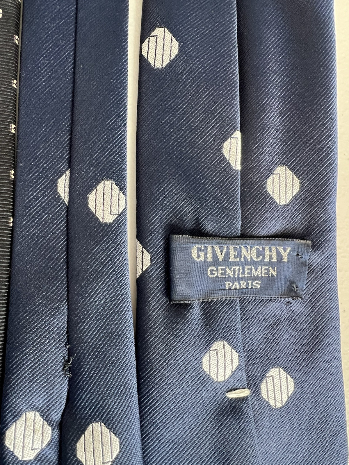 Designer Men’s Neck Tie Bundle of 4 Dior Givenchy Oscar DLR Silk Polyester FLAWS thumbnail 7