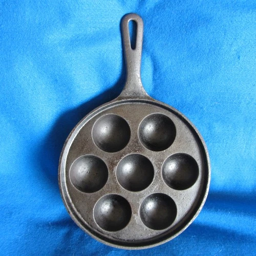 Griswold No. 32 Cast Iron Aebleskiver Pan 962 Erie PA Danish Cake Pan Restored