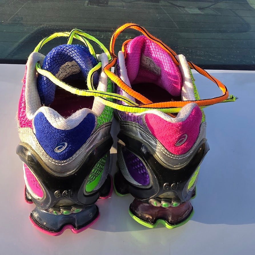 Asics Women's Gel Kinsei 4 - Size 9 us Mosaic Neon Multicolor