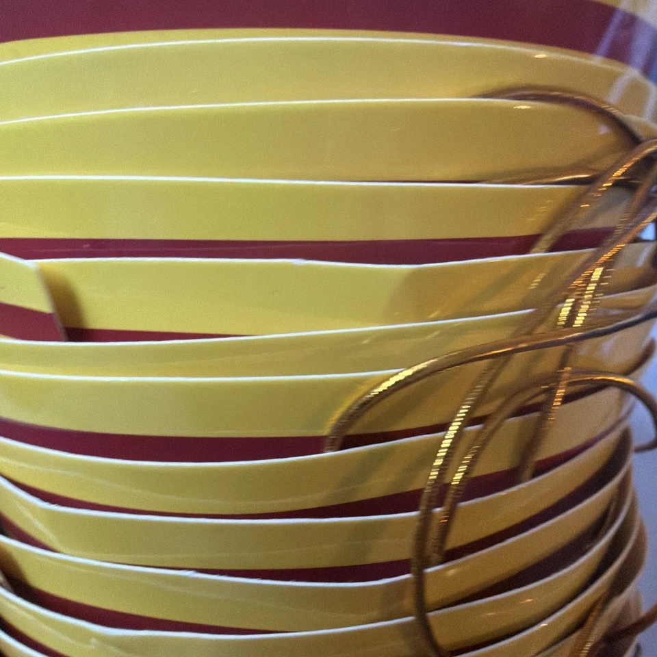 Sombreros de fiesta de papel Buc-ees 14 Total Beaver Dis diversión continua fiesta de cumpleaños Foto 4 de 4