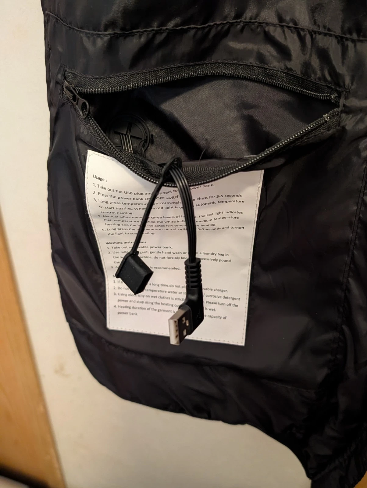 Men's XL Heated Vest - product detail image 4