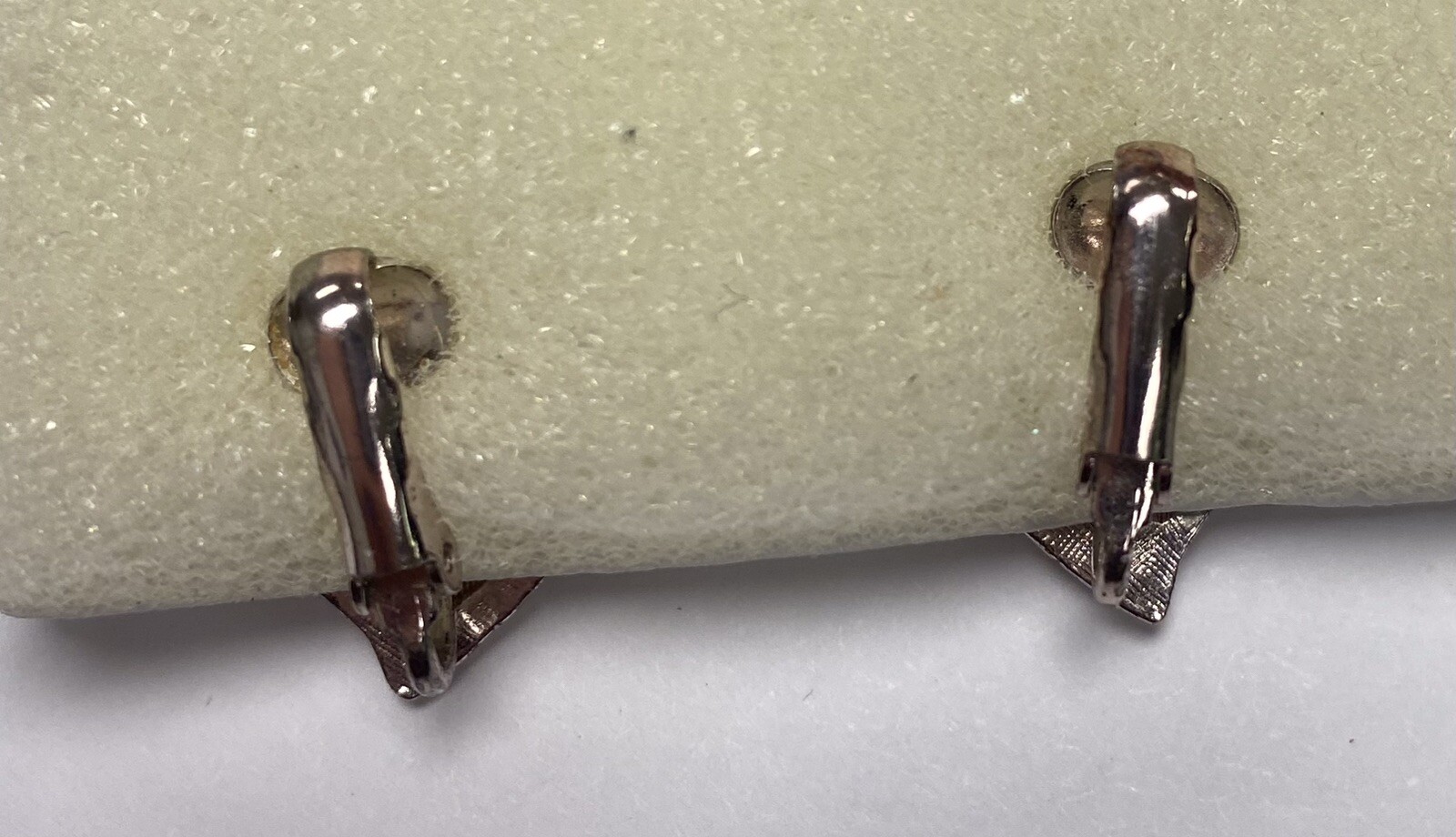 Vintage Hammered Silvertone Heart Shaped Clip Ear… - image 7