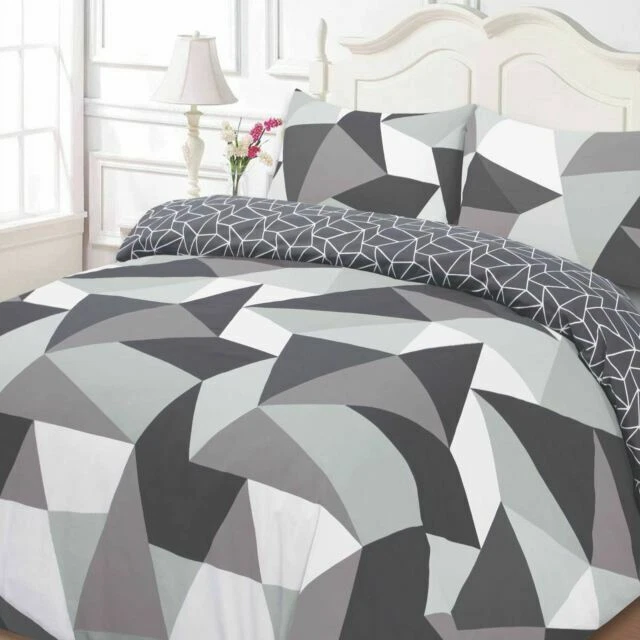 Geometric Duvet Sets