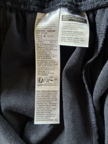Pantalones deportivos Levi's con cordón de terciopelo negro, logotipo Levi, elegantes, $64, nuevos con etiquetas - Imagen 10 de 14