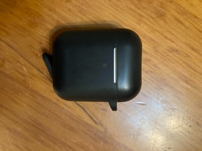Apple AirPods 2nd Generation with Charging Case
