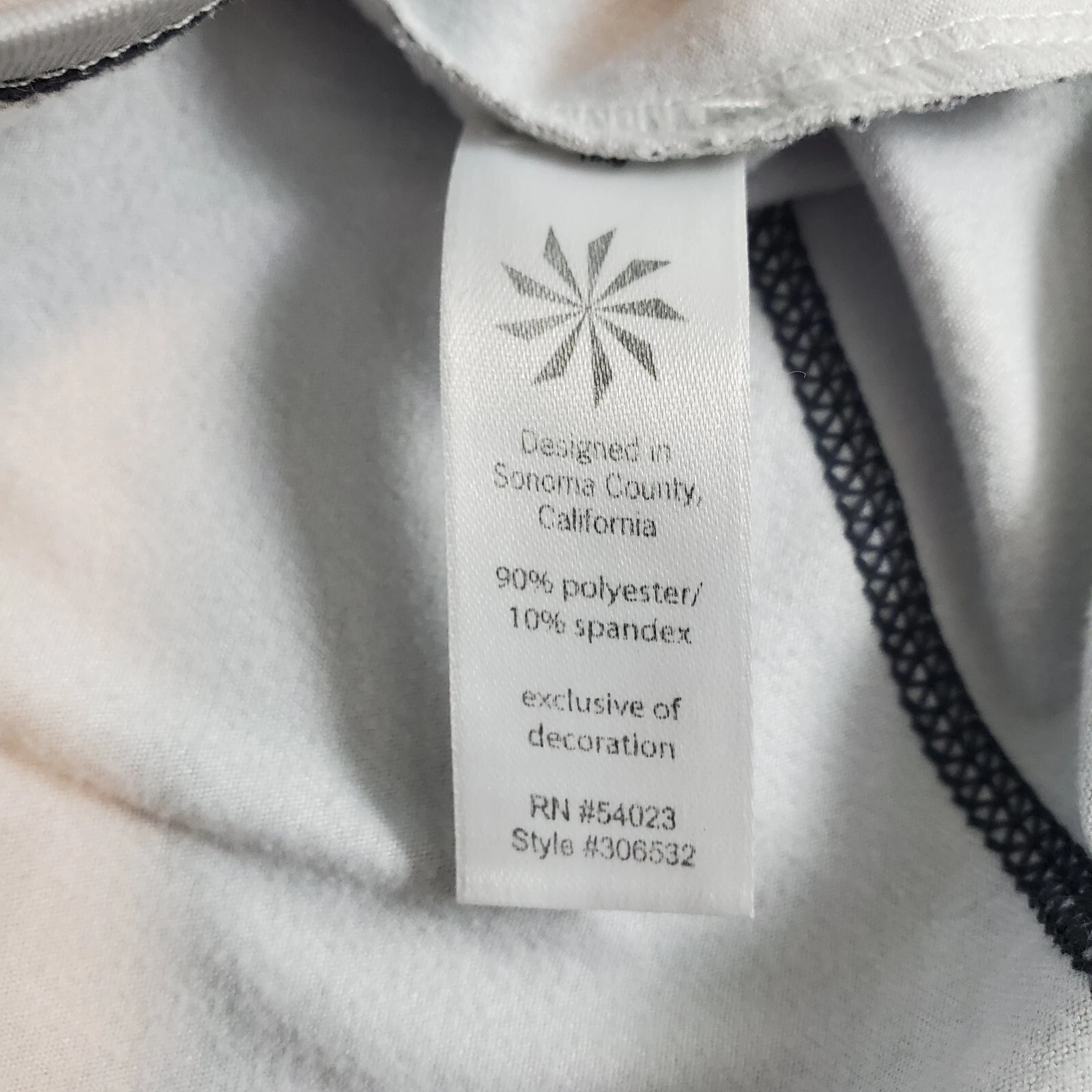 athleta runway paisley long sleeve activewear shirt