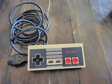Nintendo NES004 Video Game Controller