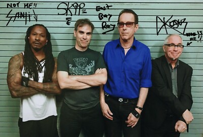 DEAD KENNEDYS - original signiertes Großfoto 20x30 Autogramm full signed