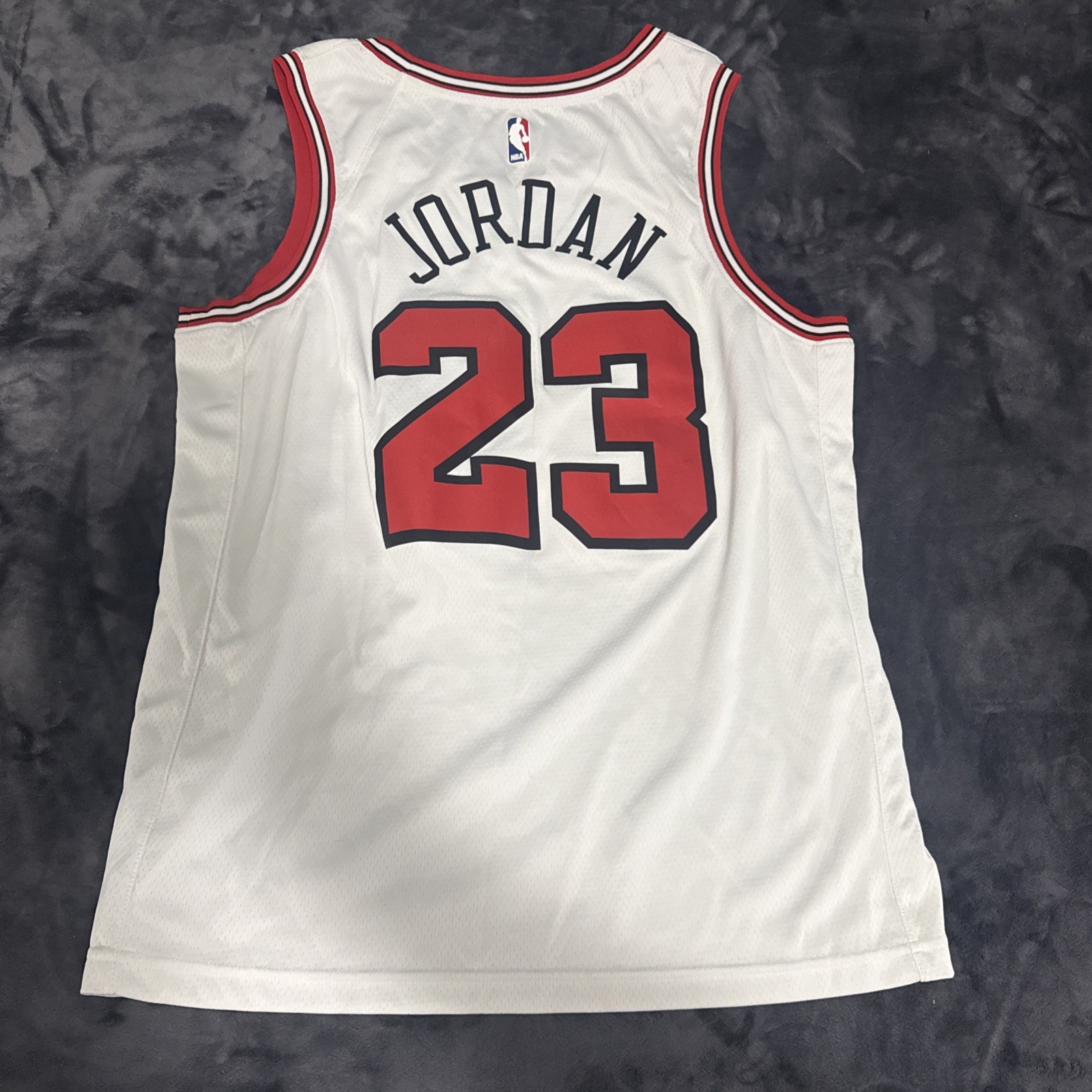 Nike NBA Chicago Bulls Michael Jordan Icon Edition Swingman Jersey XL 52 thumbnail 14