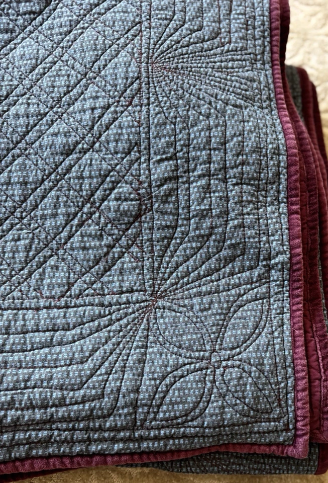 Ralph Lauren F/Q Quilt Set Reversible RL Logo Print Burgundy Velvet Trim Shams - Image 4 of 4