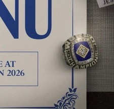 Shocker! 1986 World Series Ball Fails to Sell for $1 Million 10