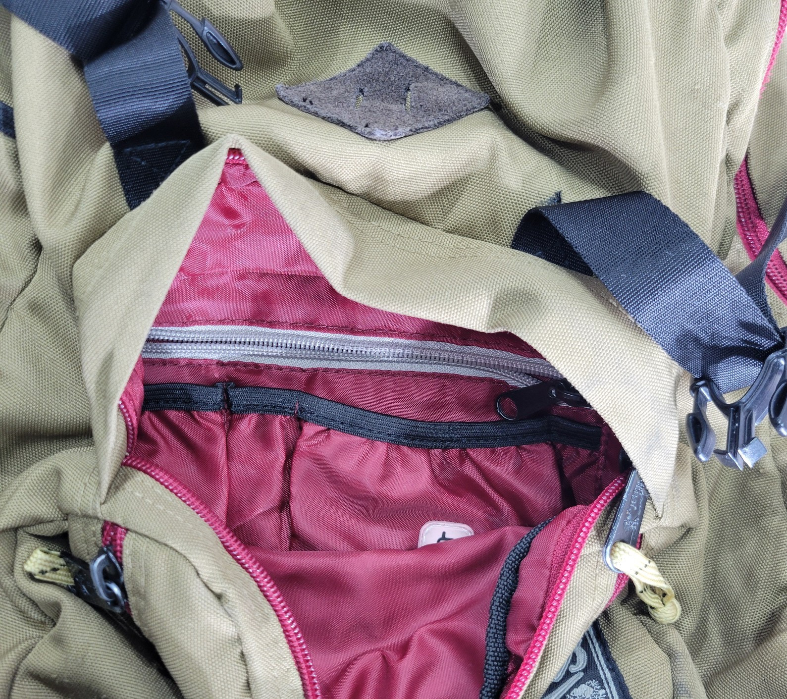 Roots Canada Polyester Canvas Backpack Rucksack H… - image 12