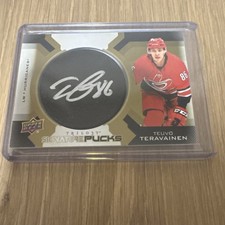 2019-20 Upper Deck Trilogy Teuvo Teravainen Signature Pucks Autograph #SP-TT