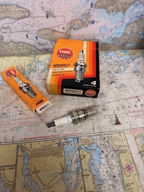 NGK Pack Of 4 #bpr5es-11 Spark Plug 7634.