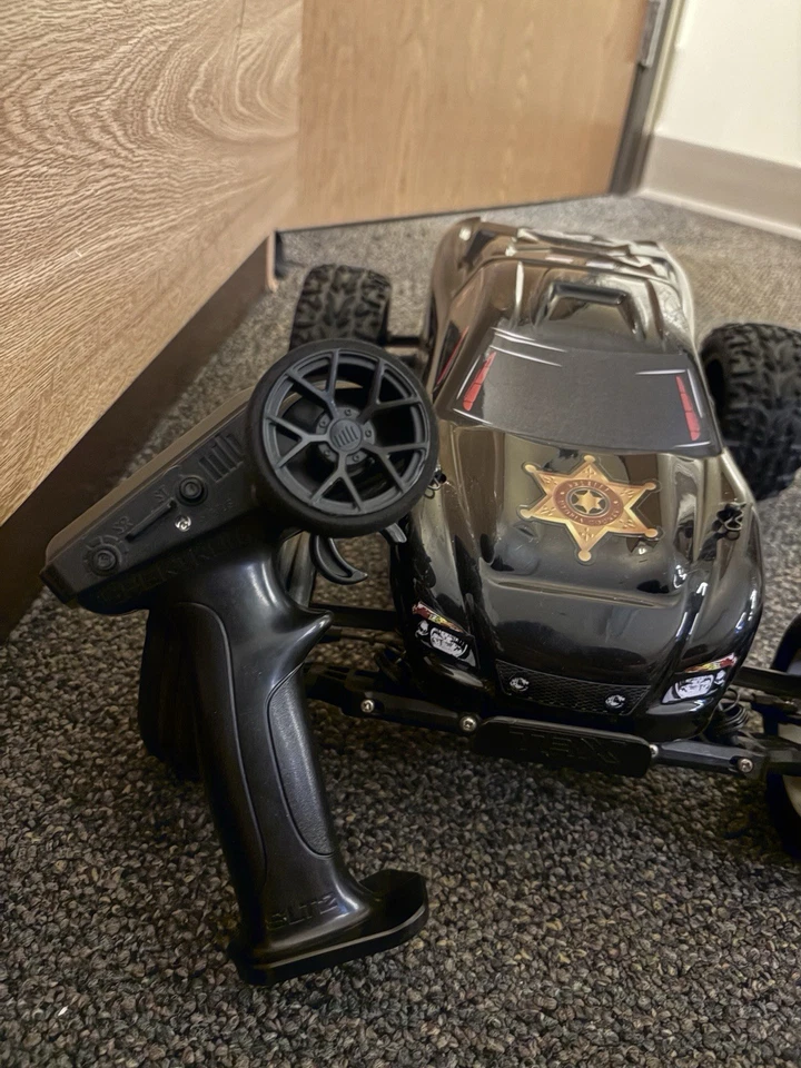 Traxxas Rustler 2wd (Upgraded Spectrum System) - Image 4 of 4