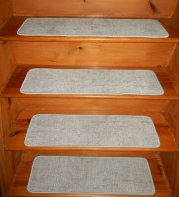 12 STEP  9'' X 30'' 100% Wool Carpet Stair Treads .