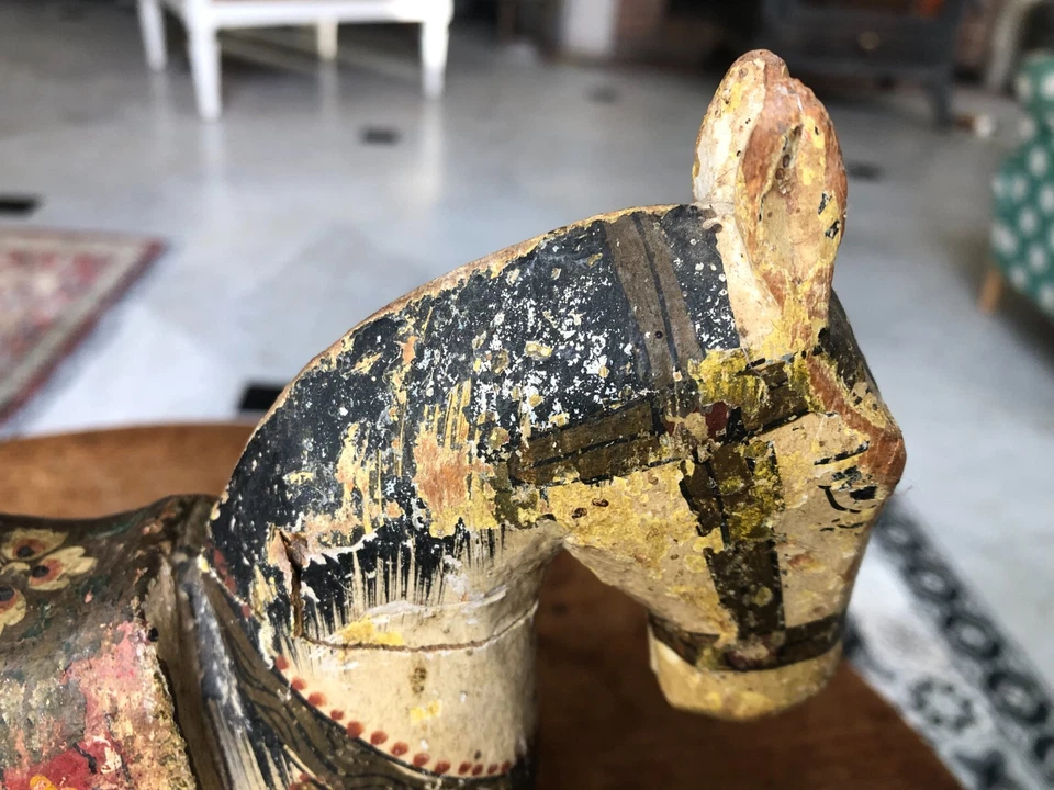 Ancien cheval en bois polychrome Jouet - Dimensions :  21 x 21 cm. - Photo 3/4