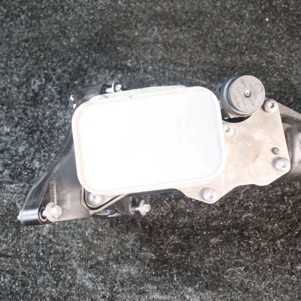 BMW 530e Engine Oil Filter Housing 11-42-8-596-283 2018 2022 OEM - Image 3 of 4