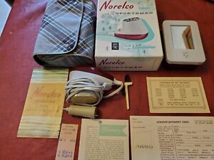 Super fit Vintage  Norelco Sportsman Portable Razor Made in 