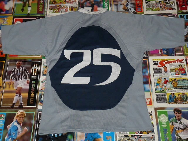 Camiseta de best sale los pumas adidas