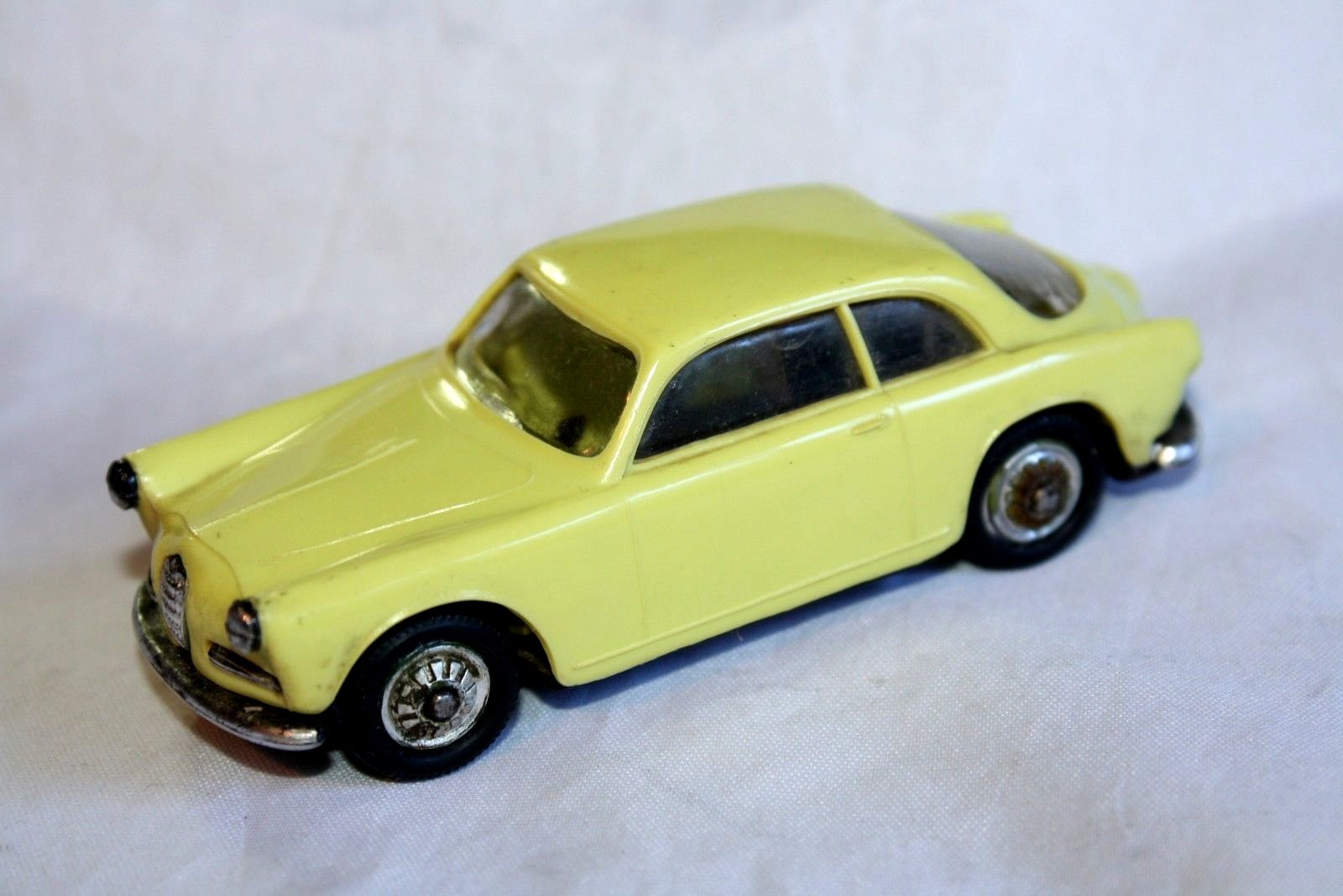 Norev Vintage Alfa Romeo 1300 Sprint Giuietta 1 43, Superb Original Condition Norev Vintage Alfa Romeo 1300 Sprint Giuietta 1 43, Superb Original Condition