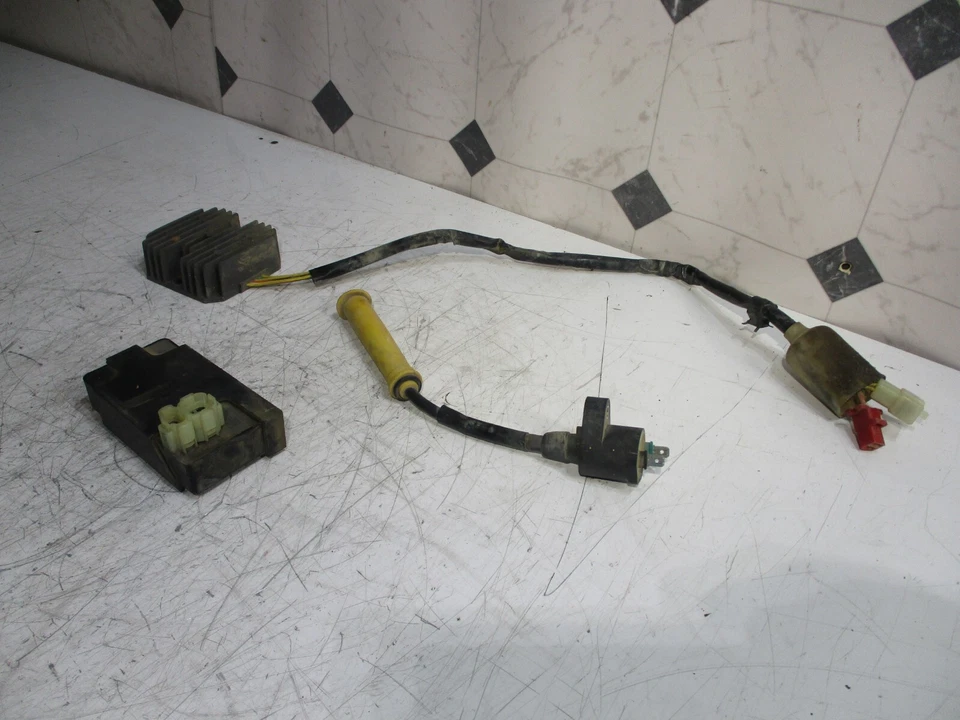 Rectificador bobina Honda xr650l xr 650 l 1997 97 CDI. Foto 2 de 4