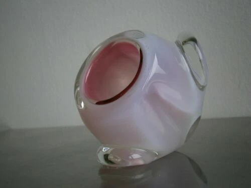 Vases objets de vitrine, décoratif du XXe siècle et récents en cristal