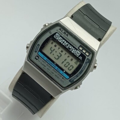 値下げALBA ビンテージ　Y749 5050 スポーツ　多機能　腕時計 SEIKO セイコー ALBA アルバ Y749-5050アラームクロノグラフ