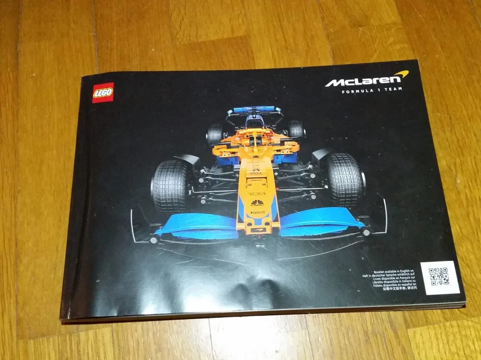 LEGO Technic 42141 McLaren Formula 1 Team 2022 (First Edition), foto 2 di 5