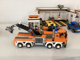 LEGO City GARAGE SET 7642 with Instructions