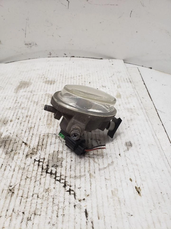 Luz de canto/parque para passageiros com neblina Hatchback compatível com 04-06 Mazda 3 1407050 - Imagem 2 de 4