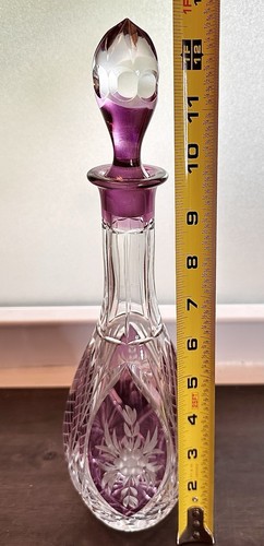 Vintage Bohemian Crystal Decanter Cranberry Cut to Clear - 12.75” Tall w/Stopper - 第 6/8 張圖片
