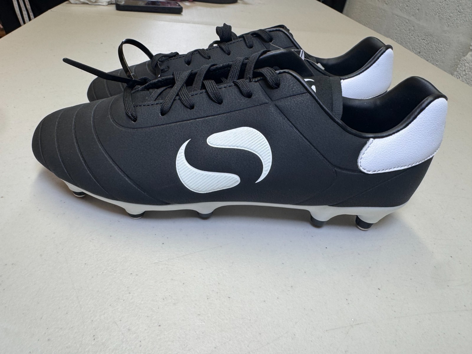 Sondico Strike SG Football Boots UK 7 EU 41 Black White Soft Ground Studs image 2